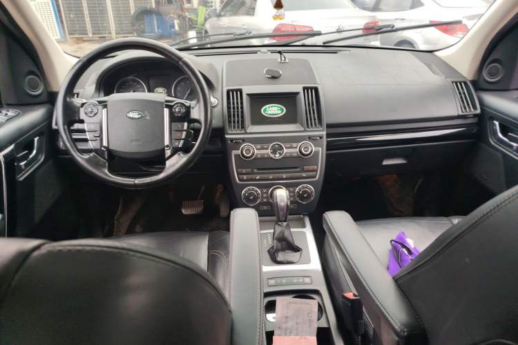 Used Land Rover Freelander 2 2014 2.0T Si4 SE Gasoline Version Center Console