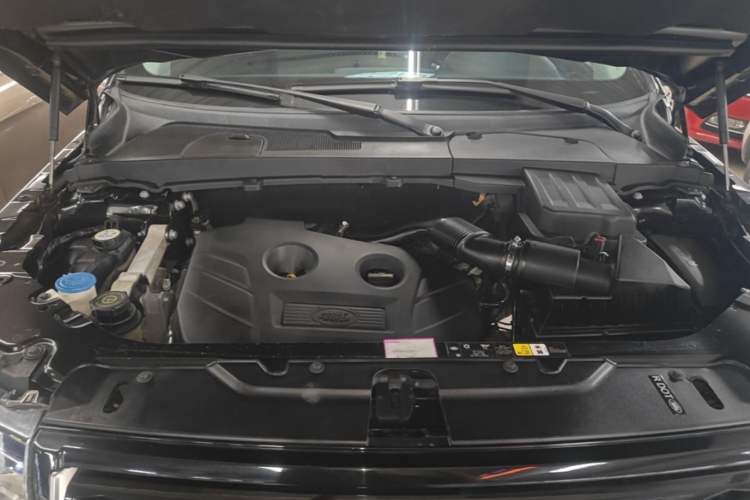 Used Land Rover Freelander 2 2014 2.0T Si4 HSE Gasoline Edition Engine Bay