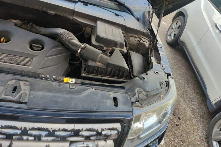 Used Land Rover Freelander 2 2014 2.0T Si4 SE Gasoline Version Engine Bay Left