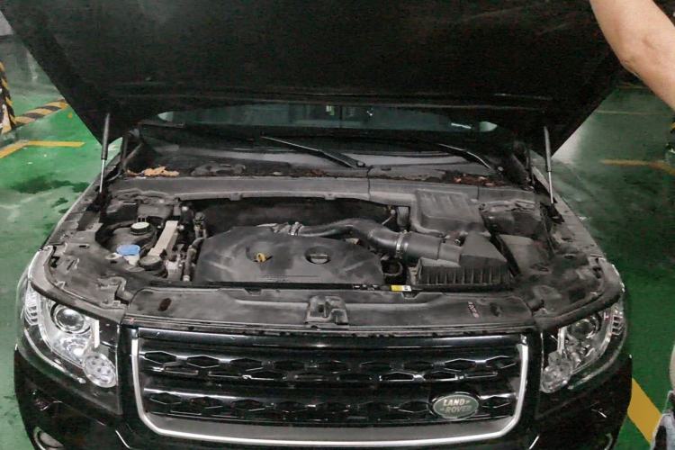 Used Land Rover Freelander 2 2014 2.0T Si4 HSE Gasoline Edition Engine Bay