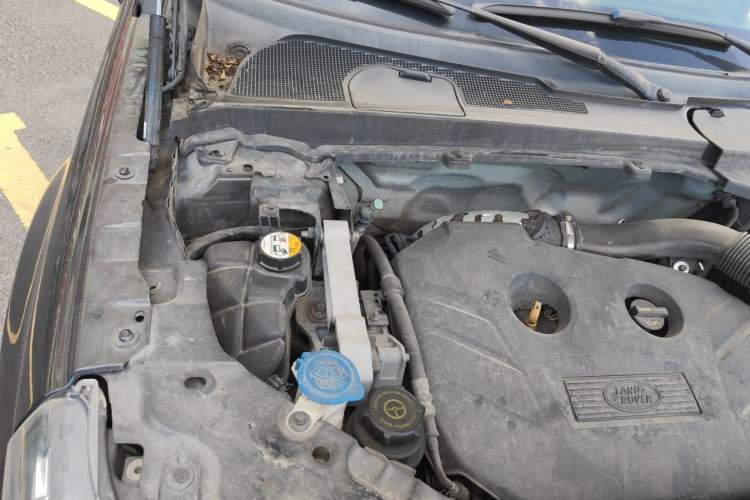 Used Land Rover Freelander 2 2014 2.0T Si4 SE Gasoline Version Engine Bay Right