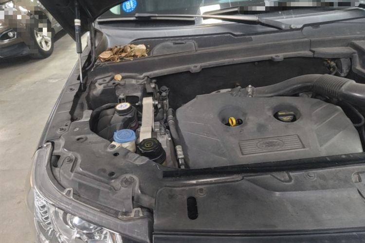 Used Land Rover Freelander 2 2014 2.0T Si4 SE Gasoline Version Engine Bay Right