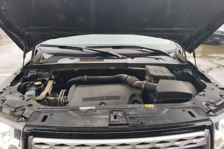 Used Land Rover Freelander 2 2014 2.2T SD4 SE Diesel Edition Engine Bay