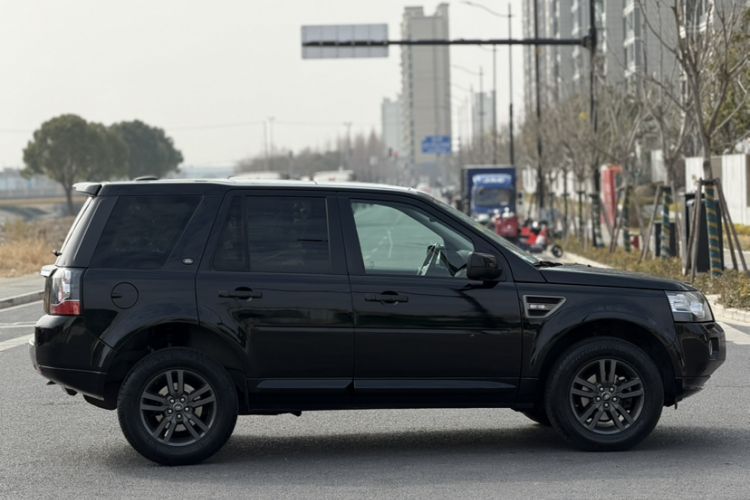 Used Land Rover Freelander 2 2014 2.2T SD4 SE Diesel Edition Exterior 1