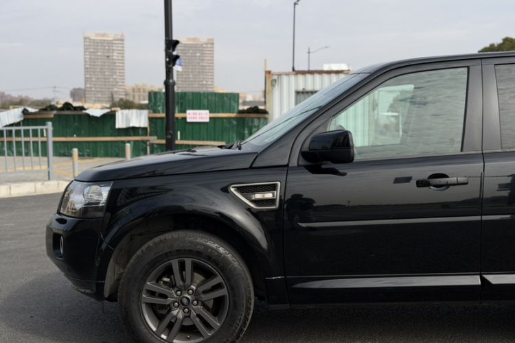 Used Land Rover Freelander 2 2014 2.2T SD4 SE Diesel Edition Exterior 3
