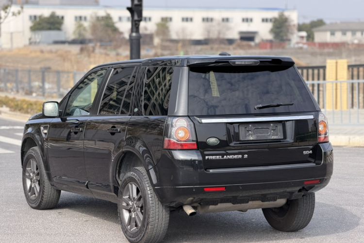 Used Land Rover Freelander 2 2014 2.2T SD4 SE Diesel Edition Exterior 8