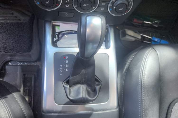 Used Land Rover Freelander 2 2014 2.2T SD4 SE Diesel Edition Gear Lever
