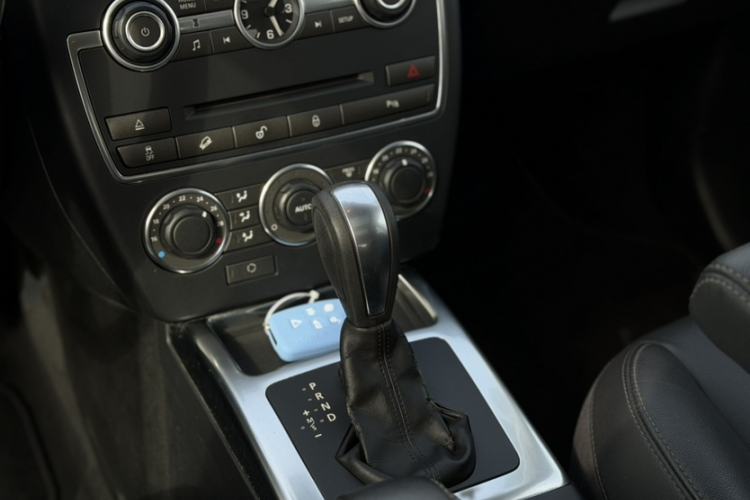 Used Land Rover Freelander 2 2014 2.2T SD4 SE Diesel Edition Gear Lever