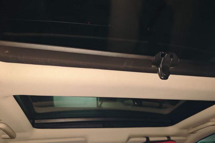 Used Land Rover Freelander 2 2014 2.0T Si4 SE Gasoline Version Headliner
