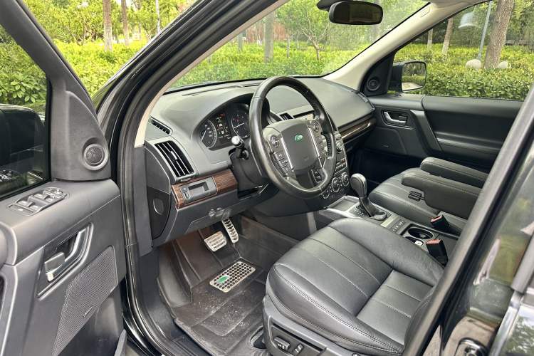 Used Land Rover Freelander 2 2014 2.2T SD4 SE Diesel Edition Interior 2