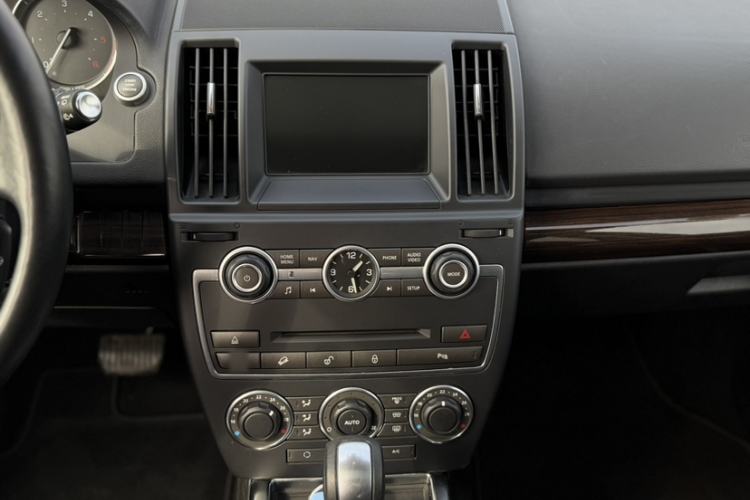 Used Land Rover Freelander 2 2014 2.2T SD4 SE Diesel Edition Interior 3