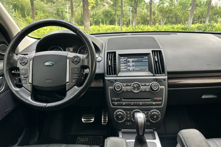 Used Land Rover Freelander 2 2014 2.2T SD4 SE Diesel Edition Interior 4