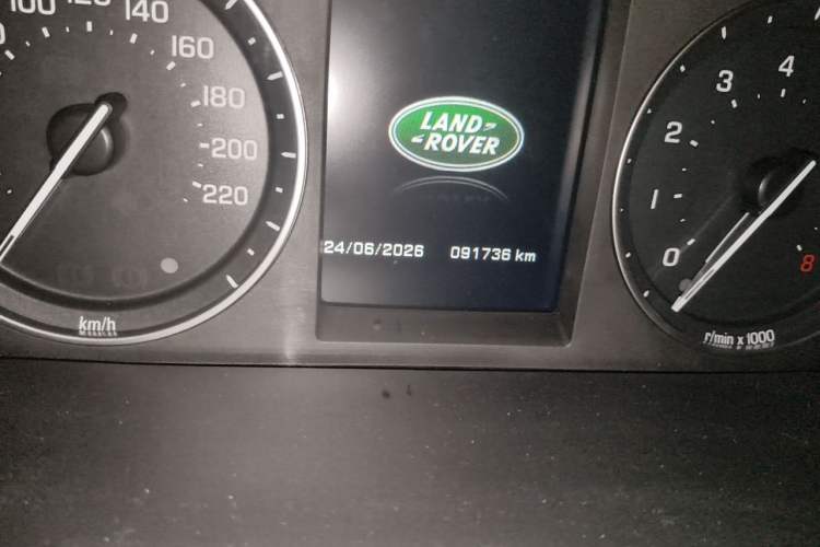 Used Land Rover Freelander 2 2014 2.0T Si4 HSE Gasoline Edition Odometer Close Up