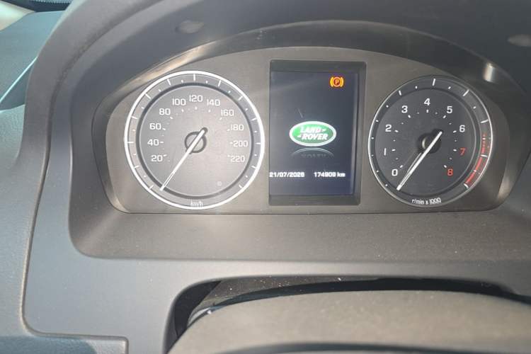 Used Land Rover Freelander 2 2014 2.0T Si4 SE Gasoline Version Odometer Close Up