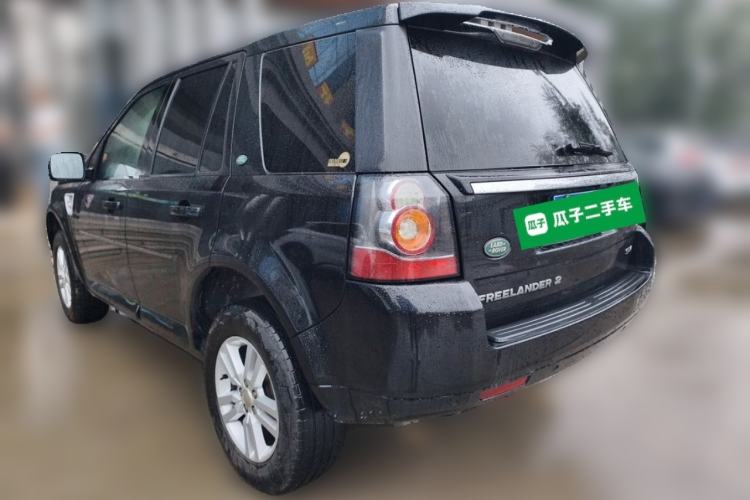 Used Land Rover Freelander 2 2014 2.2T SD4 SE Diesel Edition Rear Left 45 Deg