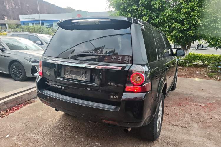 Used Land Rover Freelander 2 2014 2.0T Si4 SE Gasoline Version Rear Right 45 Deg
