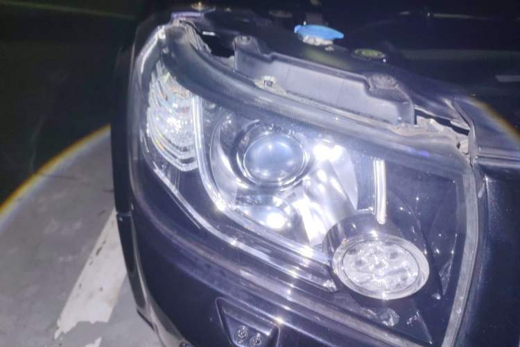 Used Land Rover Freelander 2 2014 2.2T SD4 SE Diesel Edition Right Front Headlight