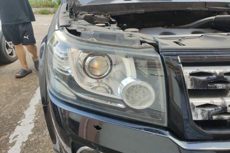 Used Land Rover Freelander 2 2014 2.0T Si4 SE Gasoline Version Right Front Headlight