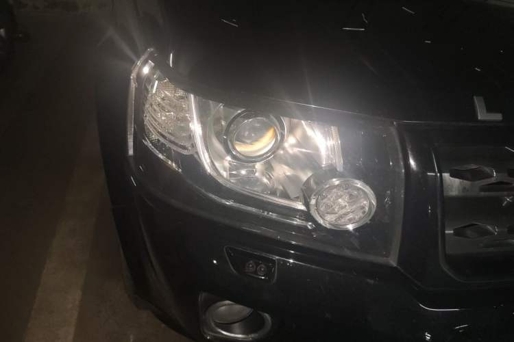 Used Land Rover Freelander 2 2014 2.0T Si4 SE Gasoline Version Right Front Headlight