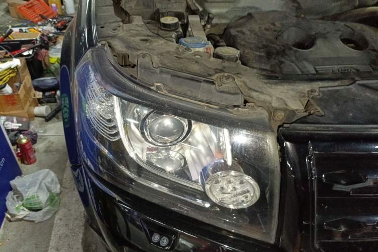 Used Land Rover Freelander 2 2014 2.0T Si4 SE Gasoline Version Right Front Headlight