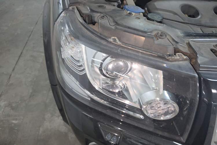 Used Land Rover Freelander 2 2014 2.0T Si4 SE Gasoline Version Right Front Headlight