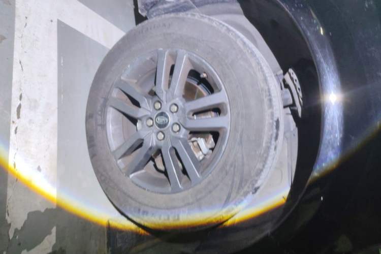 Used Land Rover Freelander 2 2014 2.2T SD4 SE Diesel Edition Right Front Wheel Hub
