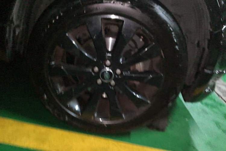 Used Land Rover Freelander 2 2014 2.0T Si4 HSE Gasoline Edition Right Front Wheel Hub