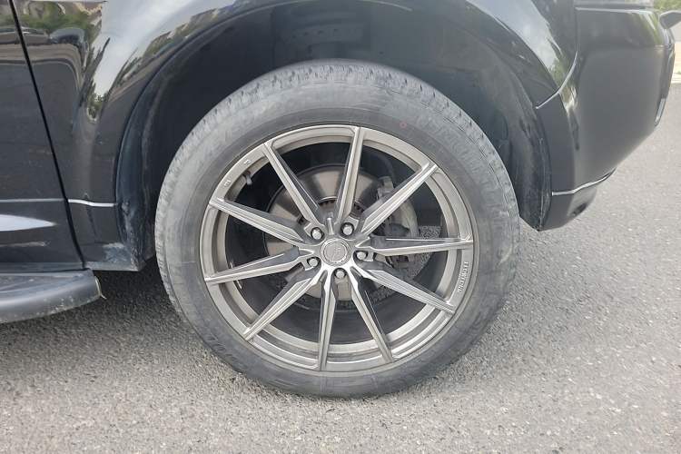 Used Land Rover Freelander 2 2014 2.0T Si4 SE Gasoline Version Right Front Wheel Hub