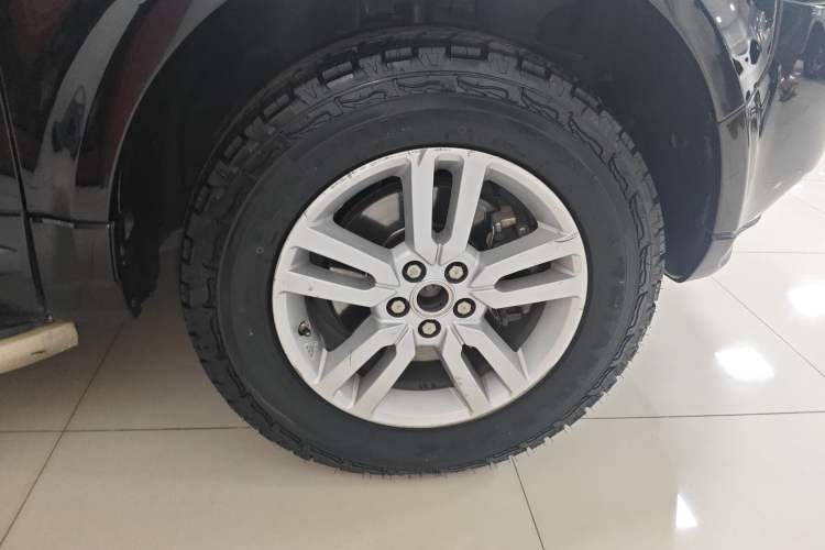 Used Land Rover Freelander 2 2014 2.0T Si4 SE Gasoline Version Right Rear Wheel Hub