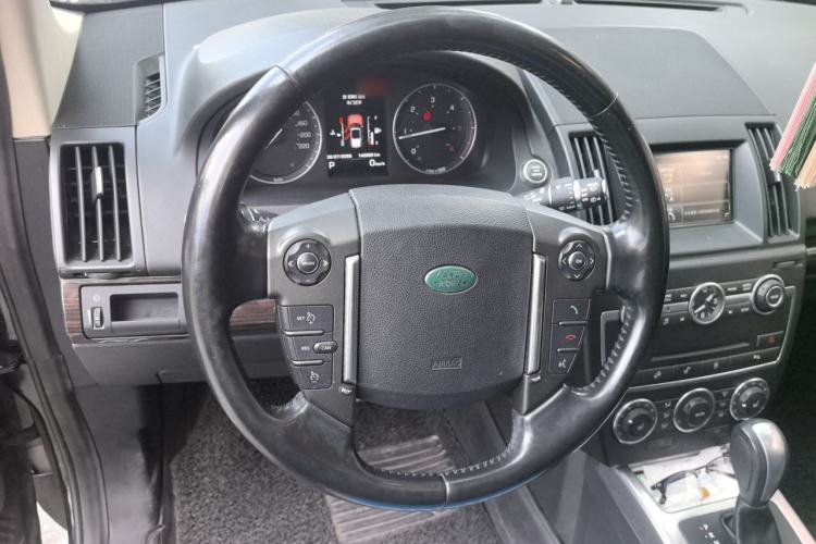 Used Land Rover Freelander 2 2014 2.2T SD4 SE Diesel Edition Steering Wheel