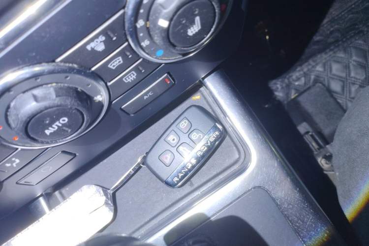 Used Land Rover Freelander 2 2014 2.2T SD4 SE Diesel Edition Vehicle Key