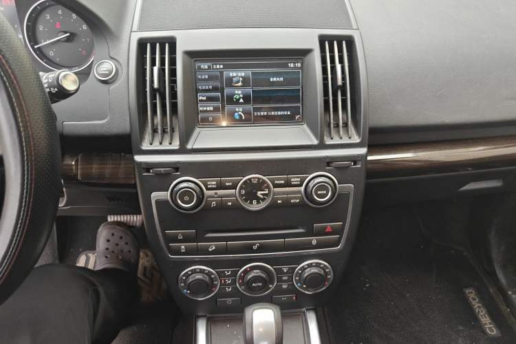 Used Land Rover Freelander 2 2014 2.0T Si4 SE Gasoline Version Audio And AC Panel
