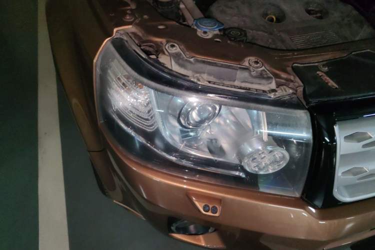 Used Land Rover Freelander 2 2014 2.0T Si4 SE Gasoline Version Right Front Headlight