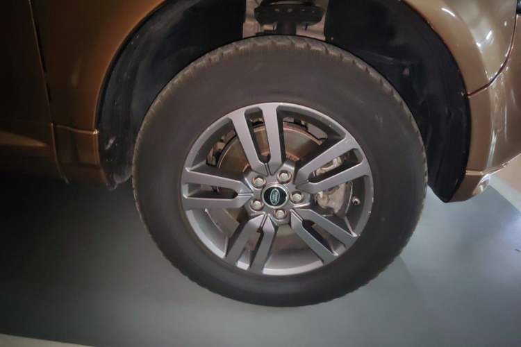 Used Land Rover Freelander 2 2014 2.0T Si4 SE Gasoline Version Right Front Wheel Hub