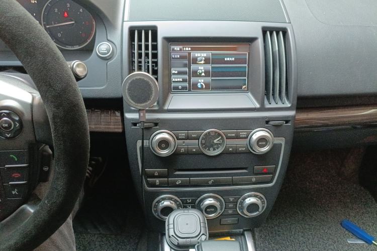 Used Land Rover Freelander 2 2014 2.2T SD4 SE Diesel Edition Audio And AC Panel