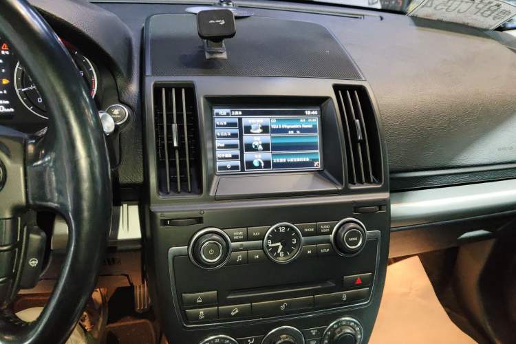 Used Land Rover Freelander 2 2014 2.0T Si4 SE Gasoline Version Audio And AC Panel