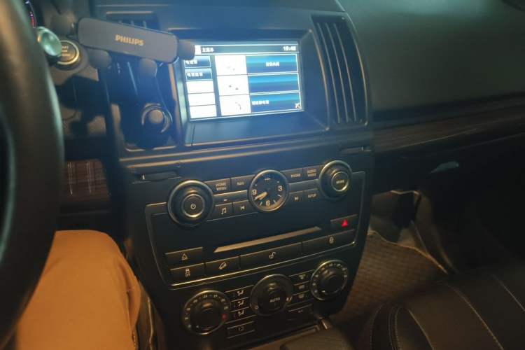 Used Land Rover Freelander 2 2014 2.0T Si4 SE Gasoline Version Audio And AC Panel