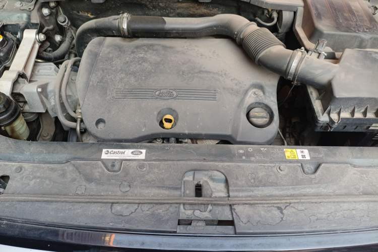 Used Land Rover Freelander 2 2014 2.2T SD4 SE Diesel Edition Engine Bay