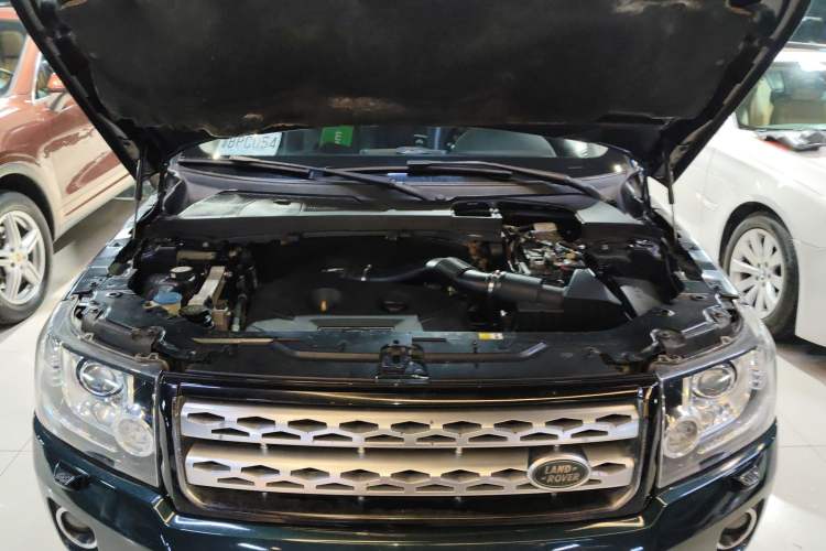 Used Land Rover Freelander 2 2014 2.0T Si4 SE Gasoline Version Engine Bay