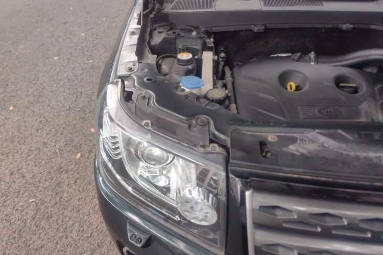 Used Land Rover Freelander 2 2014 2.0T Si4 SE Gasoline Version Engine Bay Right