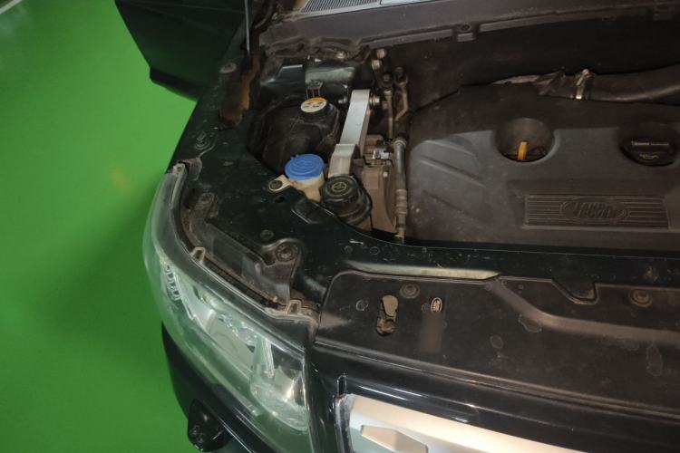 Used Land Rover Freelander 2 2014 2.0T Si4 SE Gasoline Version Engine Bay Right