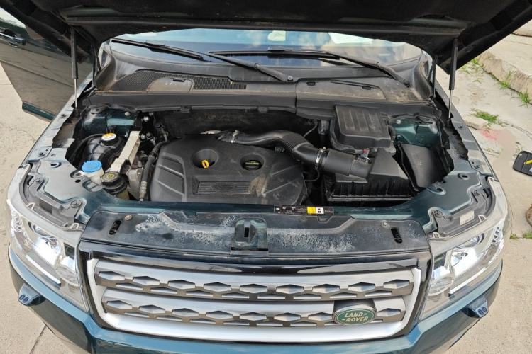 Used Land Rover Freelander 2  Engine Bay