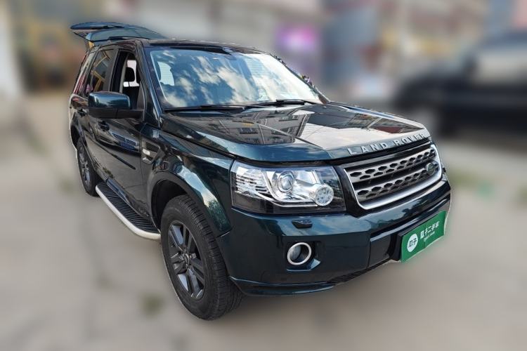 Used Land Rover Freelander 2  Front Right 45 Deg