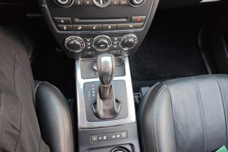 Used Land Rover Freelander 2  Gear Lever