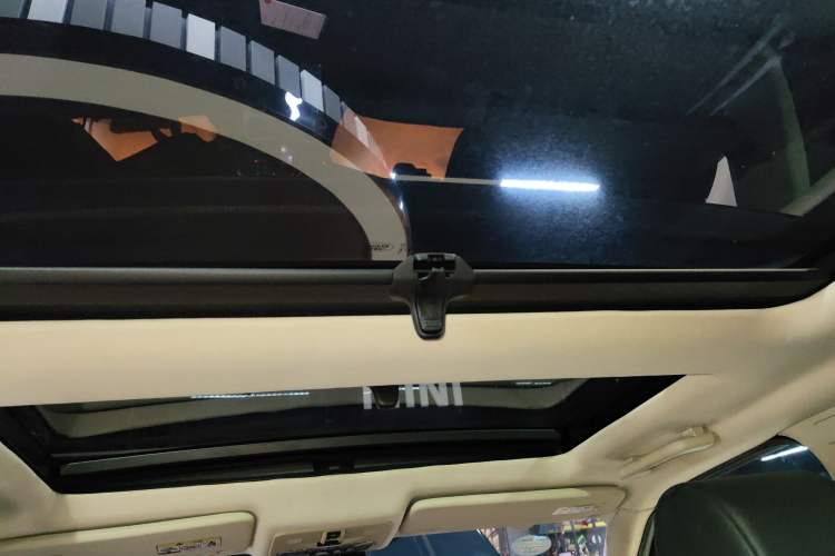 Used Land Rover Freelander 2 2014 2.0T Si4 SE Gasoline Version Headliner