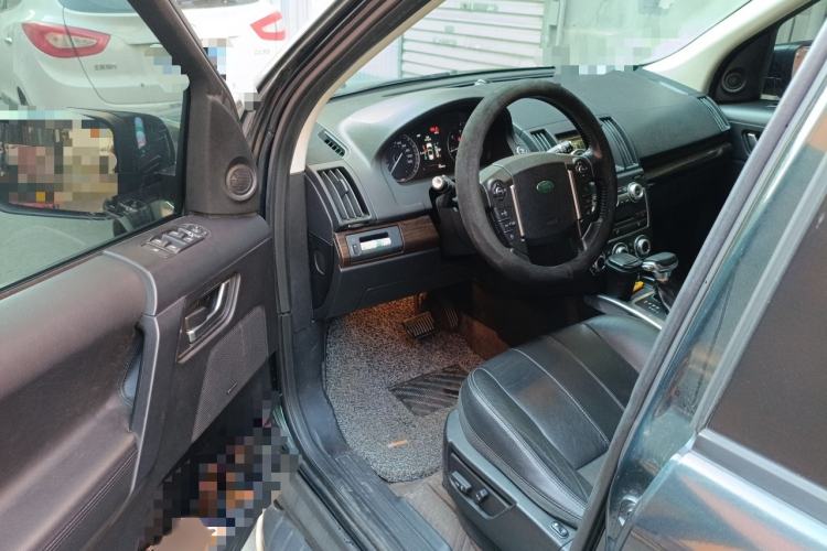 Used Land Rover Freelander 2 2014 2.2T SD4 SE Diesel Edition Interior 3