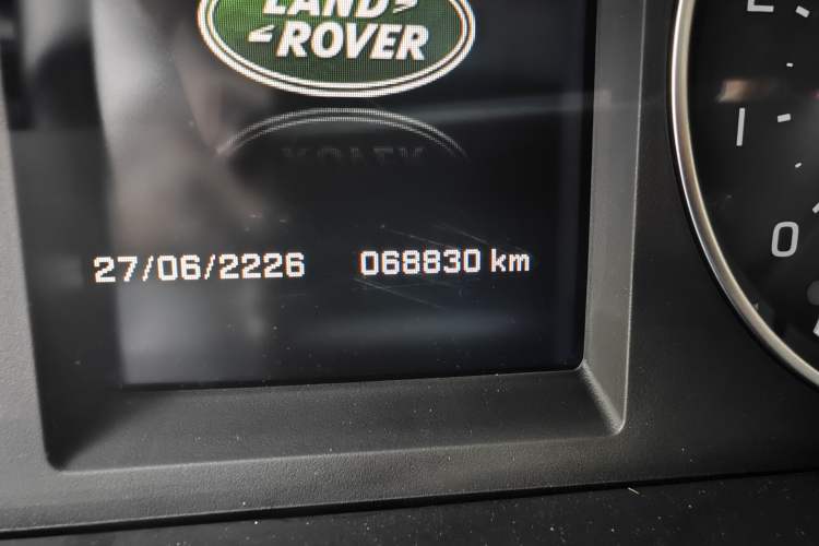 Used Land Rover Freelander 2  Odometer Close Up