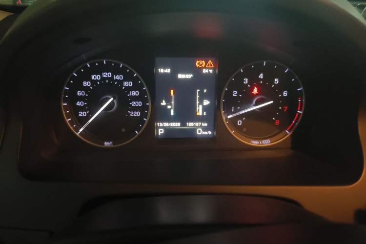 Used Land Rover Freelander 2 2014 2.0T Si4 SE Gasoline Version Odometer Close Up