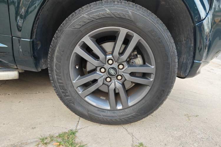 Used Land Rover Freelander 2  Right Front Wheel Hub