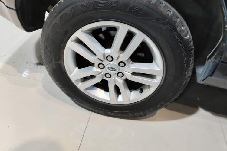 Used Land Rover Freelander 2 2014 2.0T Si4 SE Gasoline Version Right Rear Wheel Hub